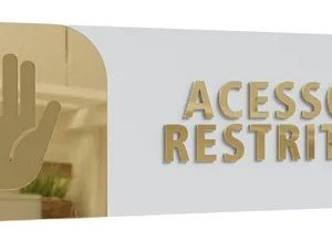 Placa De Porta Sinalização Acesso Restrito Mdf E Acrílico