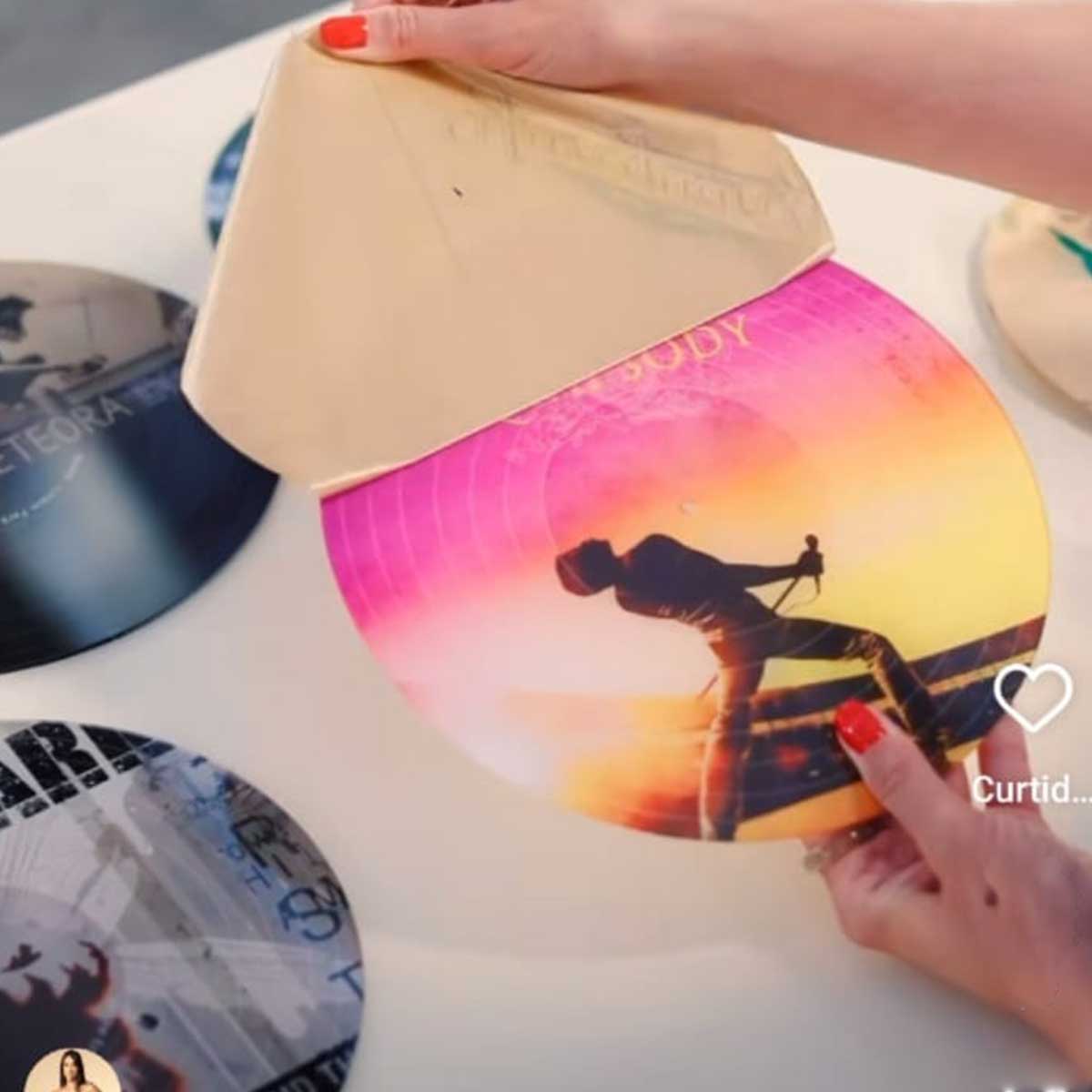 Quadro de parede estilo vinil colorido personalizado moderno em mdf ou acrilico