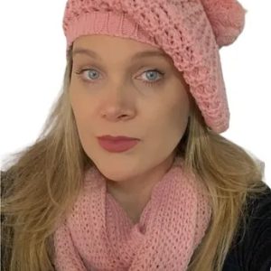 Kit De Boina Feminina De Lã Com Pompom Mais Gola Cachecol